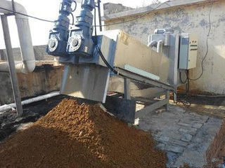 Sludge Drying Equipment for Industrial and Municipal Wastewater Treatment Weight KG 500 kg