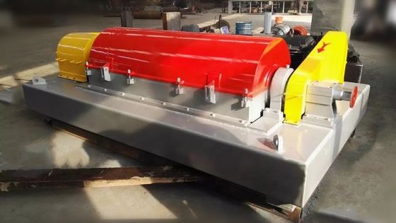 Horizontal Type Spiral Decanter Centrifugal Machine For Water Treatment